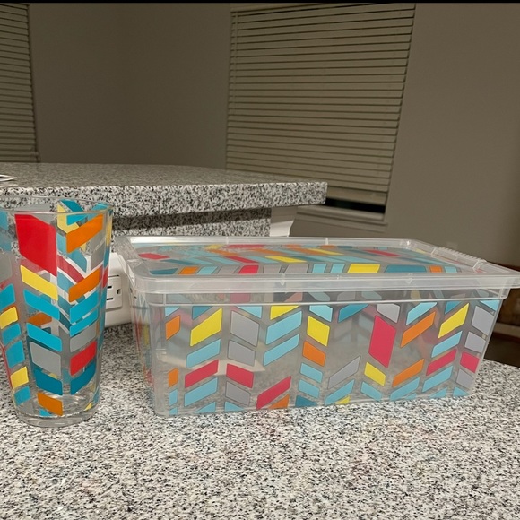 RE “Room Essentials” by Target Bin with Fitted Top and Tumbler / Plastic Glass - Picture 11 of 13